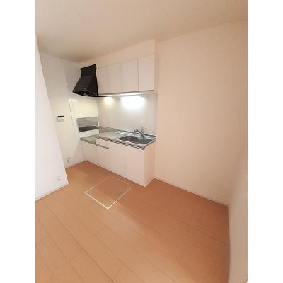 ヴィラ・ソレイユⅡＡ 102【管理NO：1-018438701-01020】 ★家具家電は申し込み後に搬入しますの物件写真3