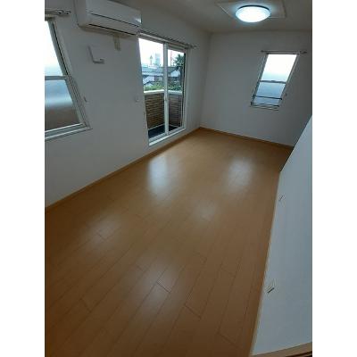 エアリ－ 201【管理NO：1-015796601-02010】 ★家具家電は申し込み後に搬入します★の物件写真2