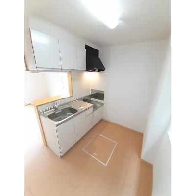 エアリ－ 101【管理NO：1-015796601-01010】 ★家具家電は申し込み後に搬入します★の物件写真3