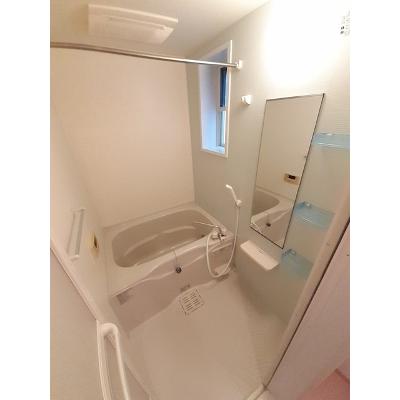 エアリ－ 101【管理NO：1-015796601-01010】 ★家具家電は申し込み後に搬入します★の物件写真4