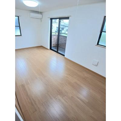 ヴィオラ 102【管理NO：1-014119001-01020】 ★家具家電は申し込み後に搬入します★の物件写真2