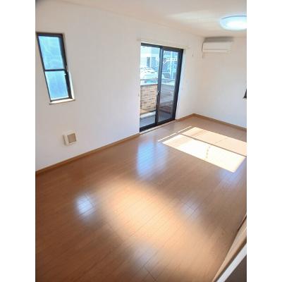 ヴィオラ 101【管理NO：1-014119001-01010】 ★家具家電は申し込み後に搬入します★の物件写真2