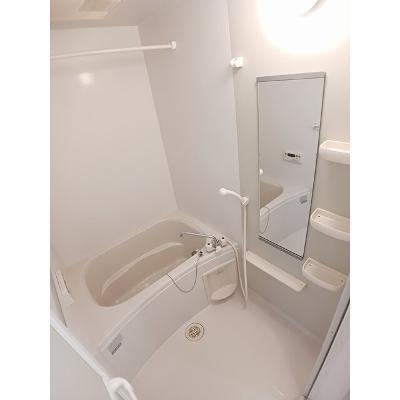 ヴィオラ 101【管理NO：1-014119001-01010】 ★家具家電は申し込み後に搬入します★の物件写真4