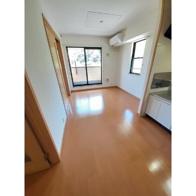 Ｃｏｃｋｉｅ 202【管理NO：1-014052201-02020】 ★家具家電は申し込み後に搬入しますの物件写真2