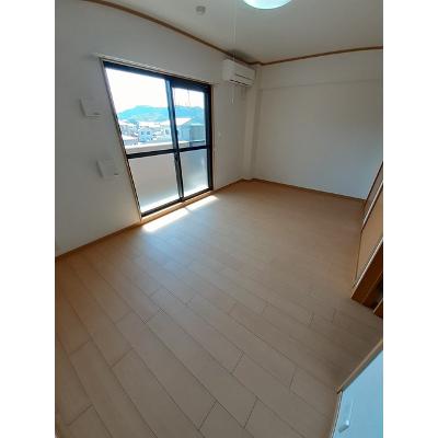 モンシェ　モア・Ⅱ 403【管理NO：1-013967001-04030】 ★家具家電は申し込み後に搬入します★の物件写真2