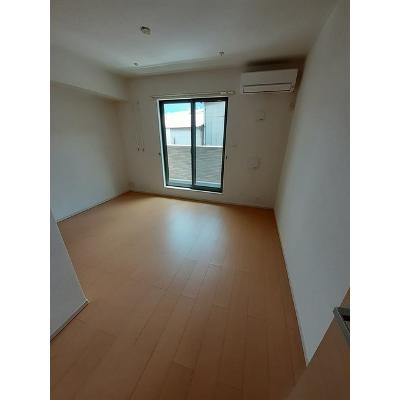 フリシュ 203【管理NO：1-020391801-02030】 ★家具家電は申し込み後に搬入します 2026年07月下旬入居可能の物件写真2