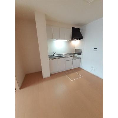リヴェールⅧ 102【管理NO：1-020318701-01020】 ★家具家電は申し込み後に搬入します★の物件写真3