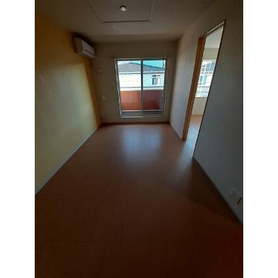 リヴェールⅦ 202【管理NO：1-019392102-02020】 ★家具家電は申し込み後に搬入します★の物件写真2