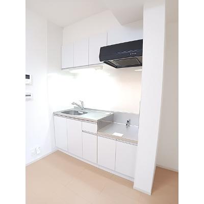 シュウ・レミングＡ 102【管理NO：1-018529001-01020】 ★家具家電は申し込み後に搬入します★の物件写真3
