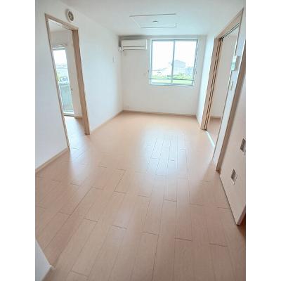 カーサ　ディ　ファーロ 202【管理NO：1-018107301-02020】 ★家具家電は申し込み後に搬入します★の物件写真2