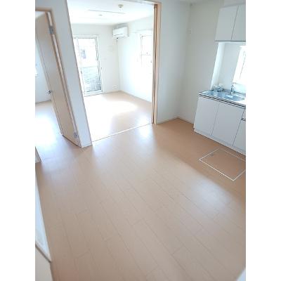 ラウレールＡ 102【管理NO：1-018104601-01020】 ★家具家電は申し込み後に搬入します★の物件写真2