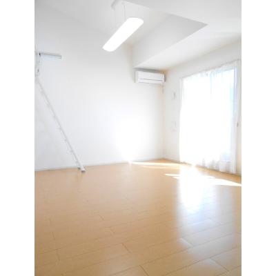 モンシェ　モア・Ⅲ 205【管理NO：1-017154401-02040】 ★家具家電は申し込み後に搬入します★の物件写真2