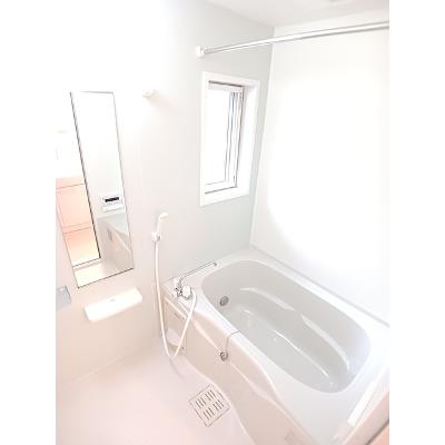 カルトナージュ 101【管理NO：1-016967401-01010】 ★家具家電は申し込み後に搬入します★の物件写真4