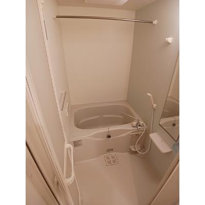 シームリー　Ａ 101【管理NO：1-015677901-01010】 ★家具家電は申し込み後に搬入します★の物件写真4