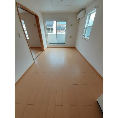 プレミアムＡ 201【管理NO：1-015150301-02010】 ★家具家電は申し込み後に搬入しますの物件写真2