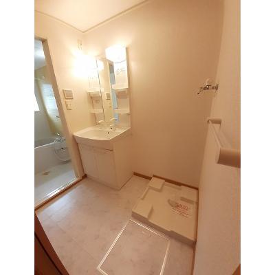 プレミアムＡ 201【管理NO：1-015150301-02010】 ★家具家電は申し込み後に搬入しますの物件写真6