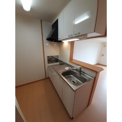 バリオン 102【管理NO：1-015109401-01020】 ★家具家電は申し込み後に搬入します★の物件写真3