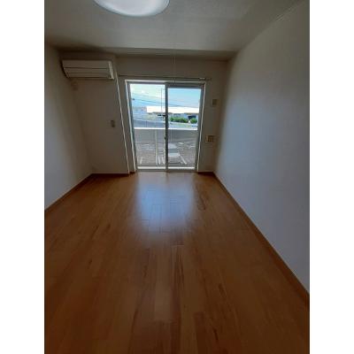イート　ハーブⅡ 203【管理NO：1-014797402-02030】 ★家具家電は申し込み後に搬入しますの物件写真2