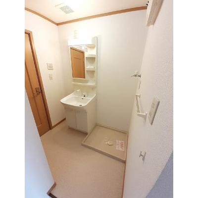 サンシャイン　セレノ 203【管理NO：1-012067301-02030】 ★家具家電は申し込み後に搬入しますの物件写真6