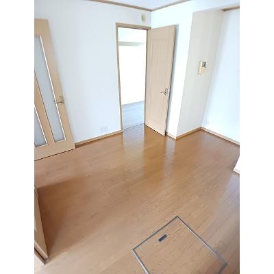 サンシャイン　セレノ 103【管理NO：1-012067301-01030】 ★家具家電は申し込み後に搬入しますの物件写真2