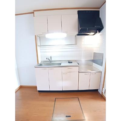サンシャイン　セレノ 103【管理NO：1-012067301-01030】 ★家具家電は申し込み後に搬入しますの物件写真3