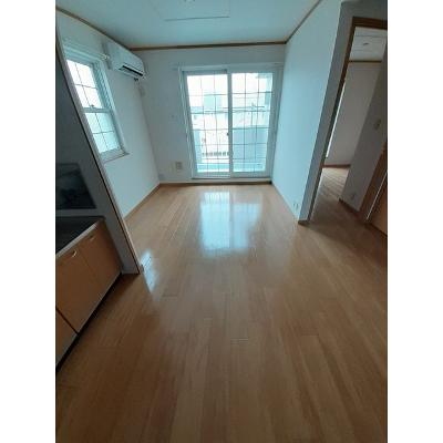 ラフレシールⅠ 203【管理NO：1-011849201-02030】 ★家具家電は申し込み後に搬入しますの物件写真2