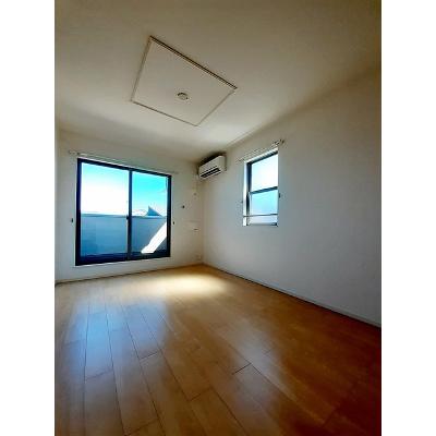 エトワール 205【管理NO：1-021026001-02040】 ★家具家電は申し込み後に搬入します★の物件写真2