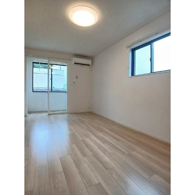 ヴェッセル 101【管理NO：1-028475201-01010】 ★家具家電は申し込み後に搬入しますの物件写真2