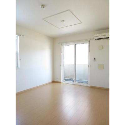 カーサ・セレナ　Ⅰ 105【管理NO：1-016365401-01040】 ★家具家電は申し込み後に搬入します★の物件写真2