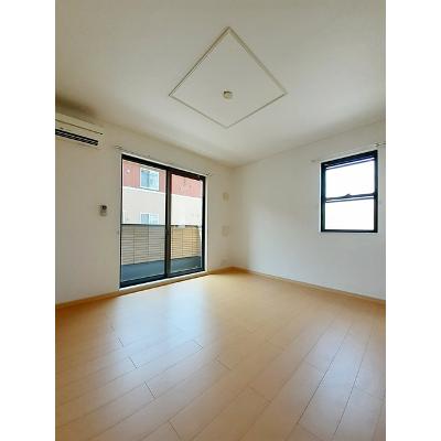 ピ－スフル　ライフ 101【管理NO：1-015575001-01010】 ★家具家電は申し込み後に搬入します★ ★2026年12月中旬入居可能★の物件写真2