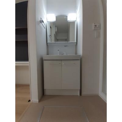 カーサ・フィオーレ　Ⅱ 101【管理NO：1-026981102-01010】 ★家具家電は申し込み後に搬入します★の物件写真6