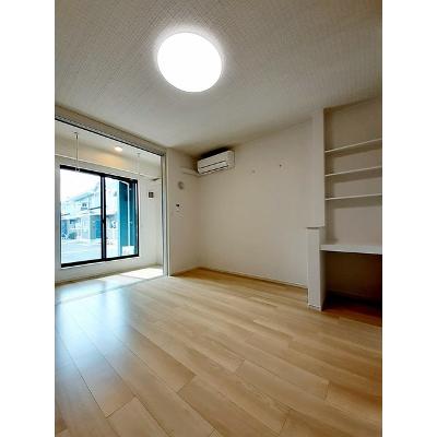 エトワール　プレジー 105【管理NO：1-026899801-01040】 ★家具家電は申し込み後に搬入します 2026年08月下旬入居可能の物件写真2