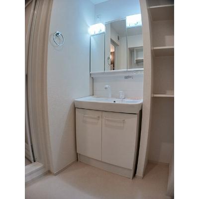 apartment 〒108-0075　東京都港区港南２丁目16-1