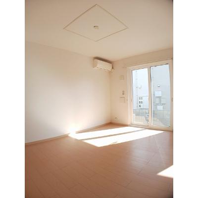 ユリエイルガーデン 101【管理NO：1-016533001-01010】 ★家具家電は申し込み後に搬入しますの物件写真2