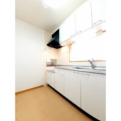 サンフレイム斎院 201【管理NO：1-015262301-02010】 ★家具家電は申し込み後に搬入しますの物件写真3