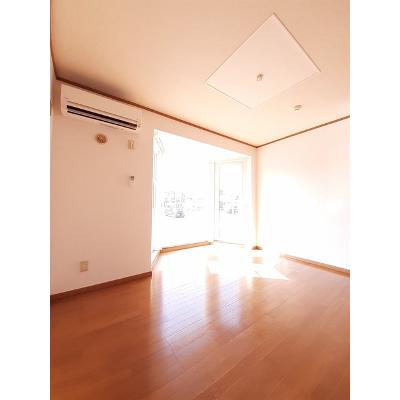 ウエストコート　Ａ 102【管理NO：1-006158201-01020】 ★家具家電は申し込み後に搬入しますの物件写真2