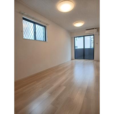 エストレージャⅡ 103【管理NO：1-028360902-01030】 ★家具家電は申し込み後に搬入します★の物件写真2