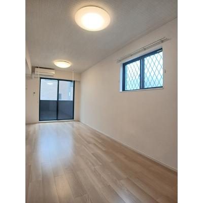 エストレージャⅠ 101【管理NO：1-028360901-01010】 ★家具家電は申し込み後に搬入しますの物件写真2