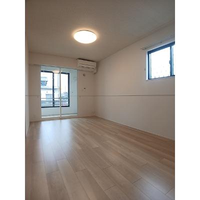 カーサ・リラベル 102【管理NO：1-027461201-01020】 ★家具家電は申し込み後に搬入します★の物件写真2
