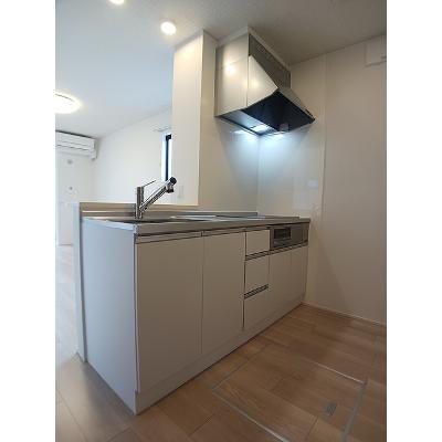 カーサ・リラベル 102【管理NO：1-027461201-01020】 ★家具家電は申し込み後に搬入します★の物件写真3