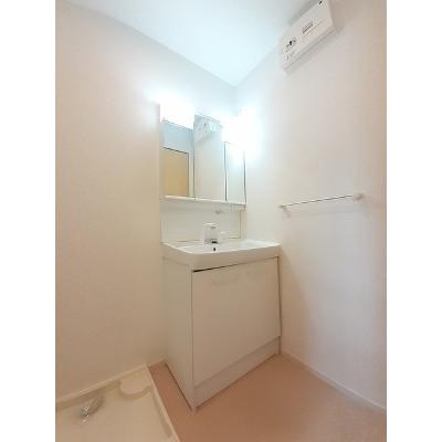 apartment 愛媛県東温市志津川１４４２番地１ 

↓地図はこちらから