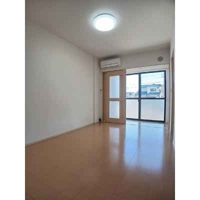 ステラ　アイ 103【管理NO：1-020578001-01030】 ★家具家電は申し込み後に搬入しますの物件写真2
