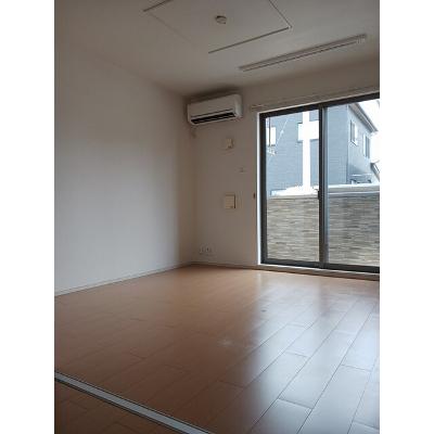 パークハイム椿　Ⅰ 102【管理NO：1-018639701-01020】 ★家具家電は申し込み後に搬入しますの物件写真2