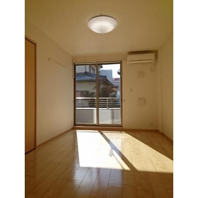 アプレザンレーヴ 102【管理NO：1-017092501-01020】 ★家具家電は申し込み後に搬入しますの物件写真2