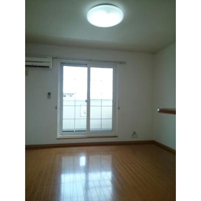 アドラブール 205【管理NO：1-014316201-02040】 ★家具家電は申し込み後に搬入しますの物件写真2