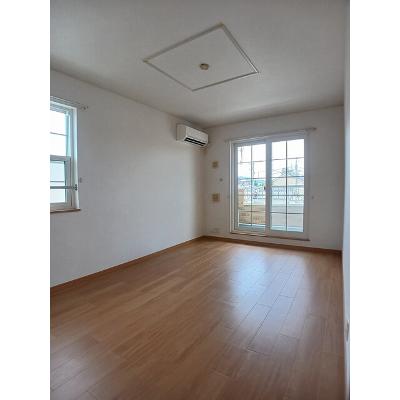 ポム・ド・テール 201【管理NO：1-013709901-02010】 ★家具家電は申し込み後に搬入します★の物件写真2