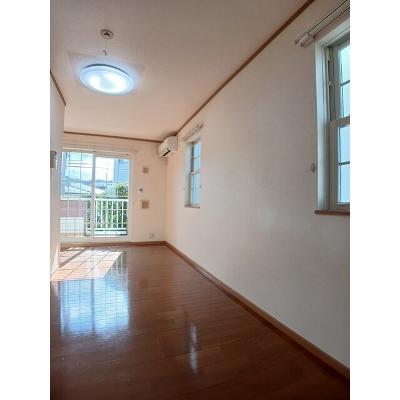 ウインド・ヒルⅠ 101【管理NO：1-013392401-01010】 ★家具家電は申し込み後に搬入します★の物件写真2