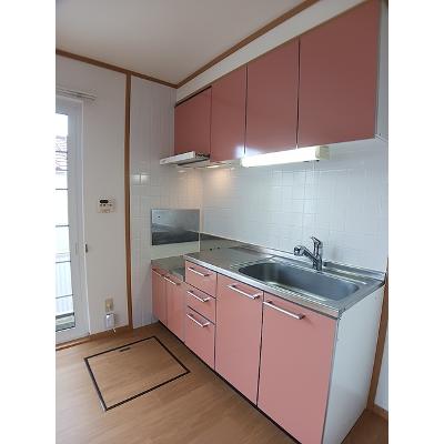 エルホワイトプチ 101【管理NO：1-012497501-01010】 ★家具家電は申し込み後に搬入しますの物件写真3