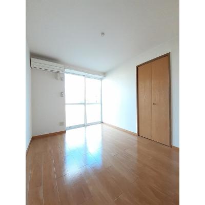 エルディム小栗 101【管理NO：1-009305901-01010】 ★家具家電は申し込み後に搬入します★の物件写真2
