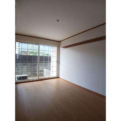 エスポワール 102【管理NO：1-007023601-01020】 ★家具家電は申し込み後に搬入しますの物件写真2
